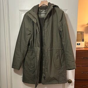 L.L. Bean Women’s Olive Green Hooded Jacket EUC!